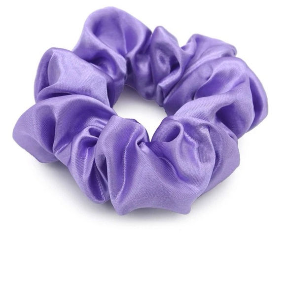 ✨ Free Hair Scrunchies | Free gift with $15 purchase ✨ - Picture 3 of 5